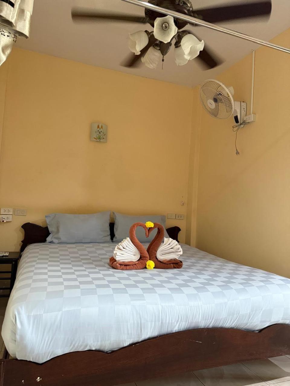 Happy Holidays Hotel Patong Kültér fotó